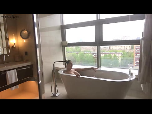 ❤️ En fantastisk babe som lidenskapelig rykker av seg fitta på badet ❤️ Vakker porno ved no.pornovore.ru ﹏